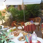 Sikania 3*