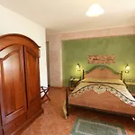 Sikania 3*