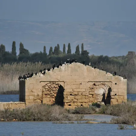 Sikania Bed & Breakfast 4*