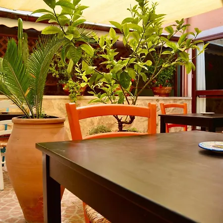 Bed & Breakfast Sikania 4*